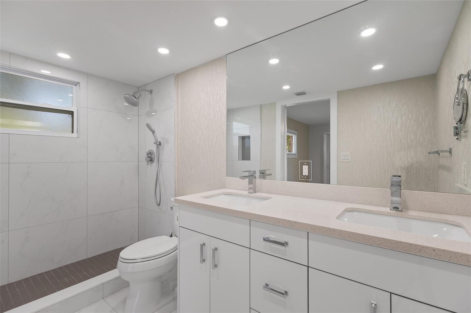 4301 Martinique Circle M1 — photo 10