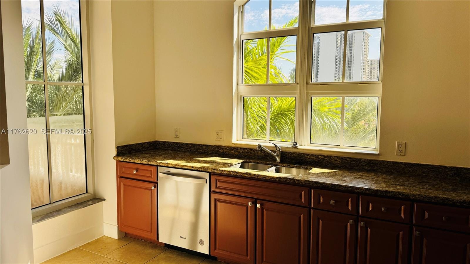 3001 NE 185th Street 431 — photo 11