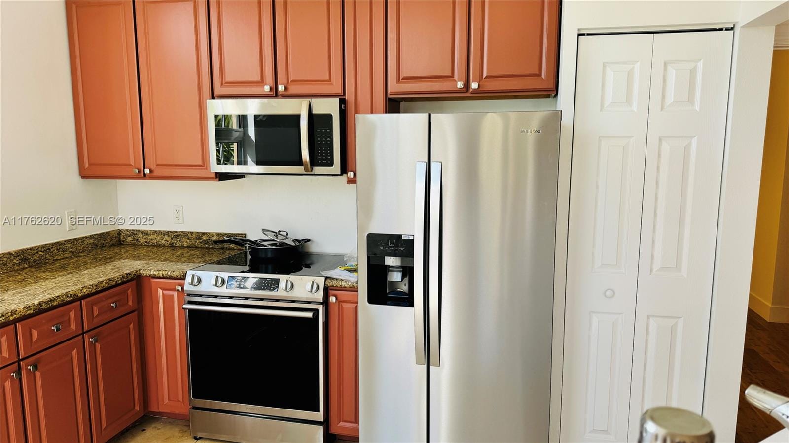 3001 NE 185th Street 431 — photo 10