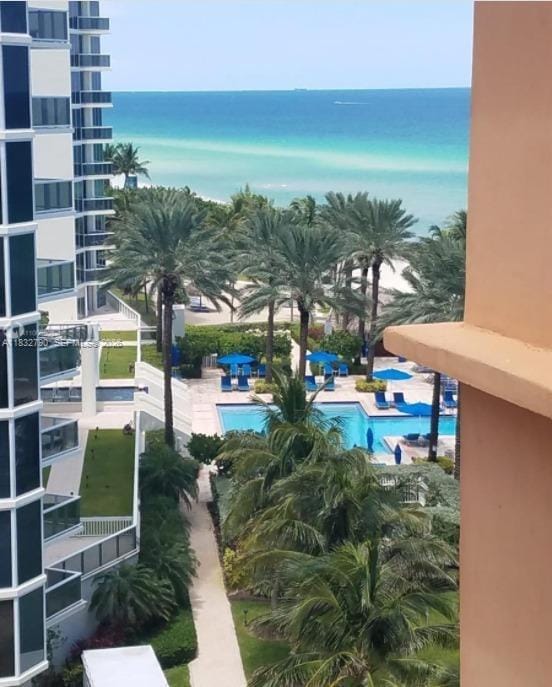 19201 Collins Avenue 717 — photo 2