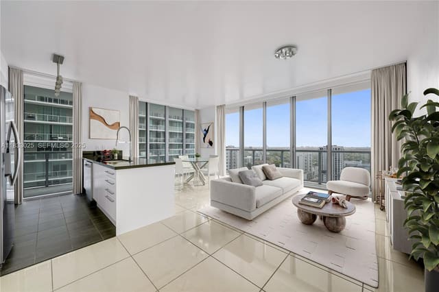 1111 SW 1st Avenue 2914-N, Miami, FL 33130