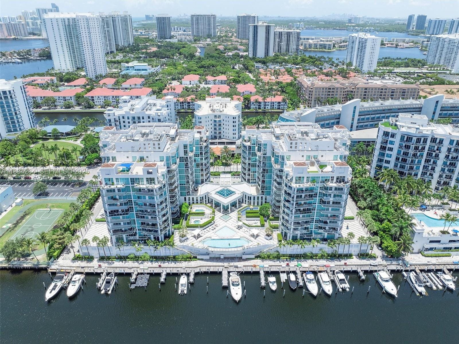 3131 NE 188th Street 2-903, Aventura, FL 33180 photo 1
