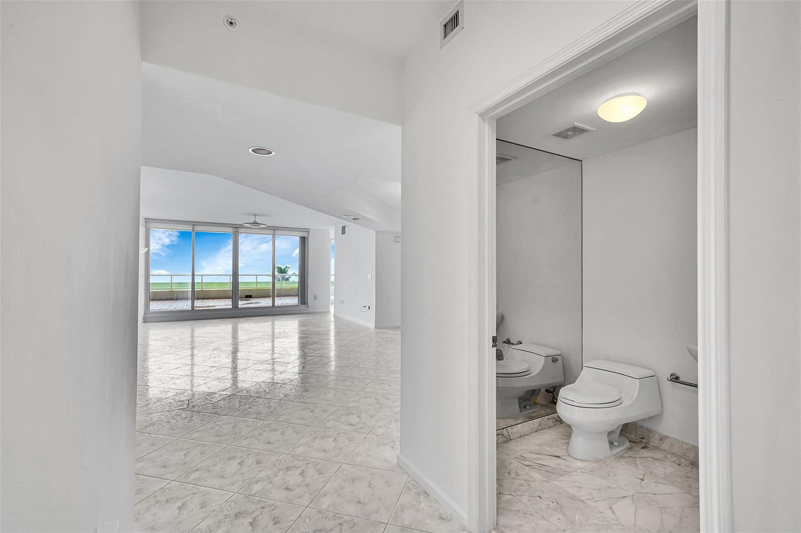 6001 N Ocean Drive 306, Hollywood, FL 33019 photo 13