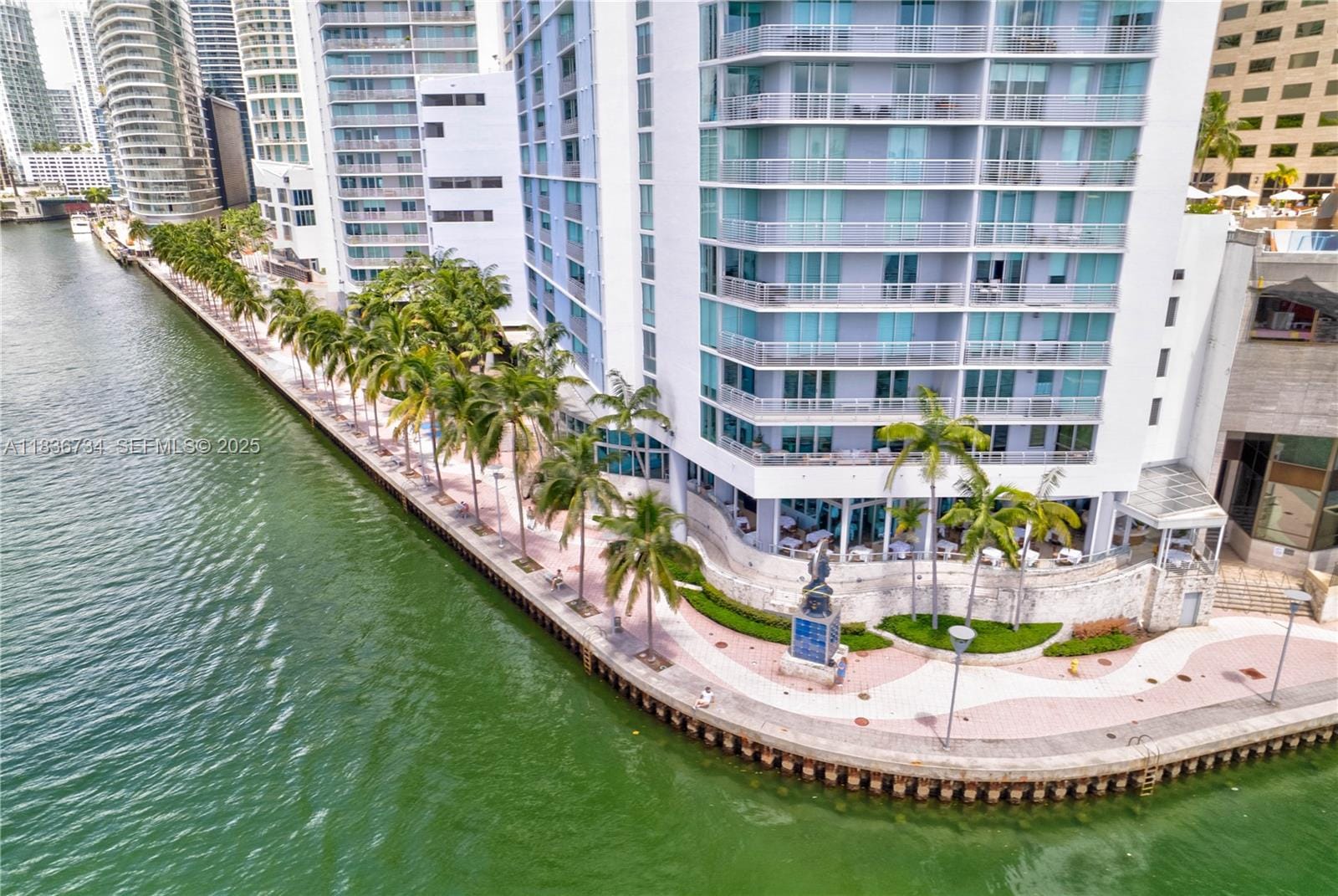335 S Biscayne Boulevard 3108 — photo 4