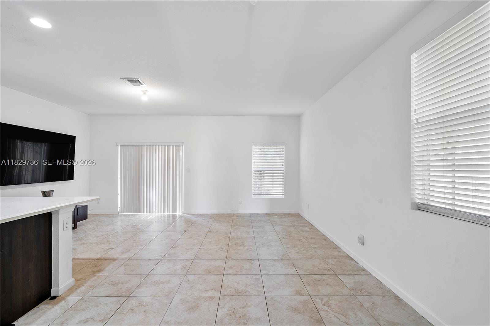 1128 NW 40th Terrace — photo 5