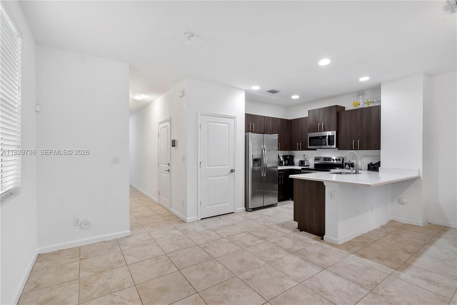1128 NW 40th Terrace — photo 7
