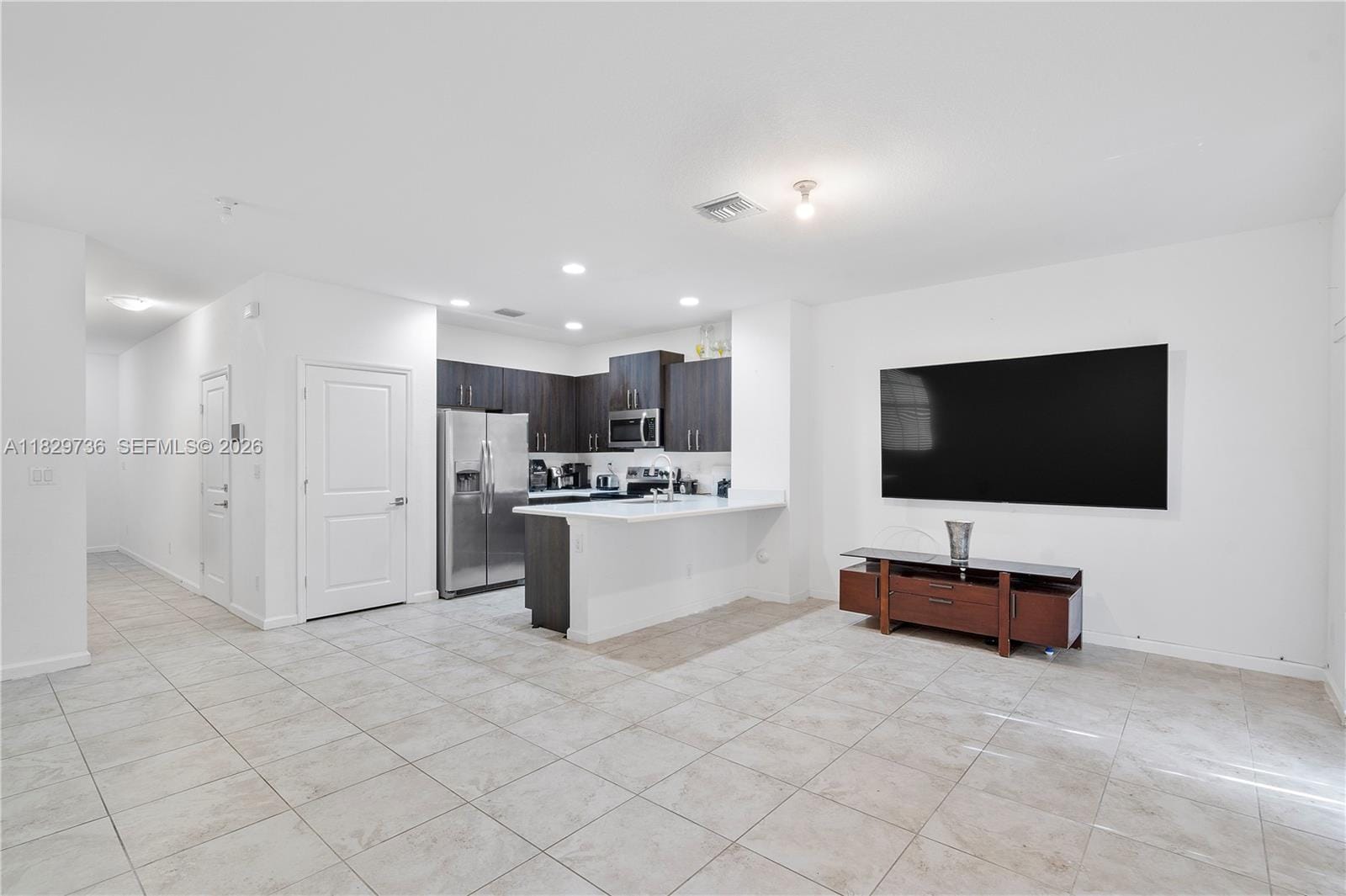1128 NW 40th Terrace — photo 8