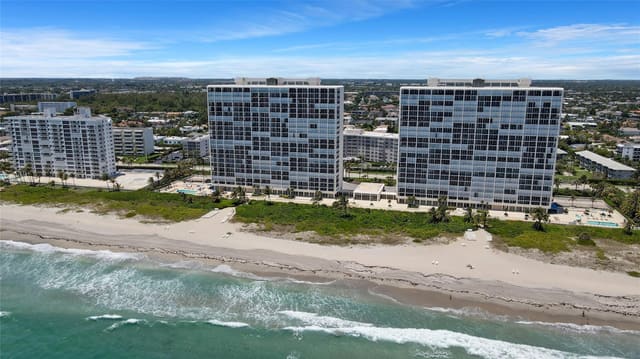 2800 S Ocean Boulevard Villa H, sold in Ocean Towers Condominium, Boca Raton, FL
