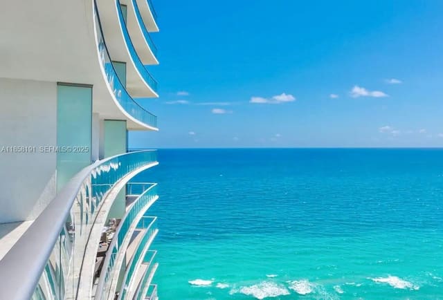 4111 S Ocean Drive 2607, sold in Lyfe Hyde, Hollywood, FL
