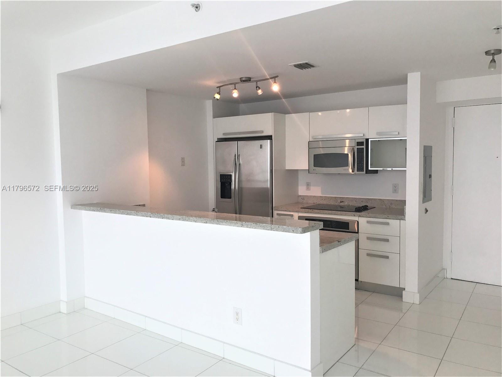 601 NE 36th Street 1511, Miami, FL 33137 photo 12