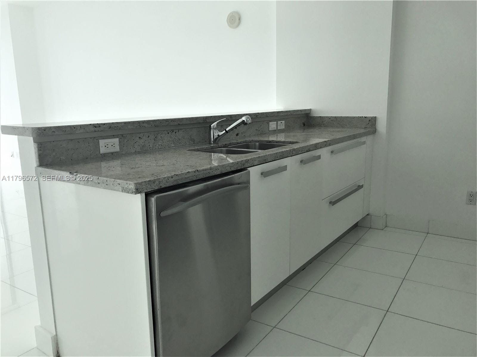601 NE 36th Street 1511, Miami, FL 33137 photo 9