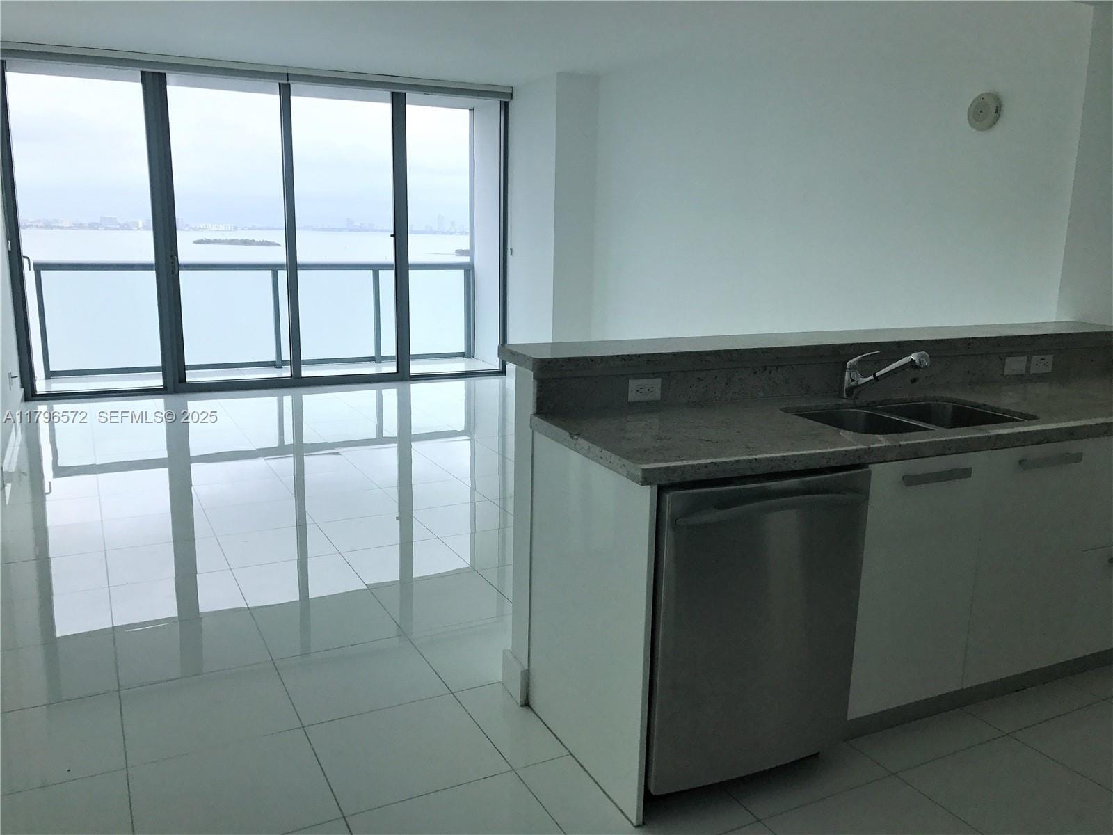 601 NE 36th Street 1511, Miami, FL 33137 photo 10
