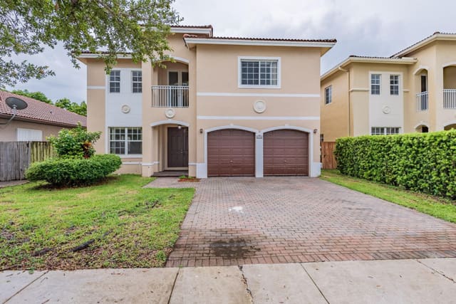 17706 SW 135th Avenue, sold in Sable Palm Estates, Miami, FL