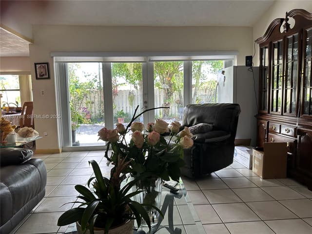 12012 SW 110th St N Circle, Miami, FL 33186