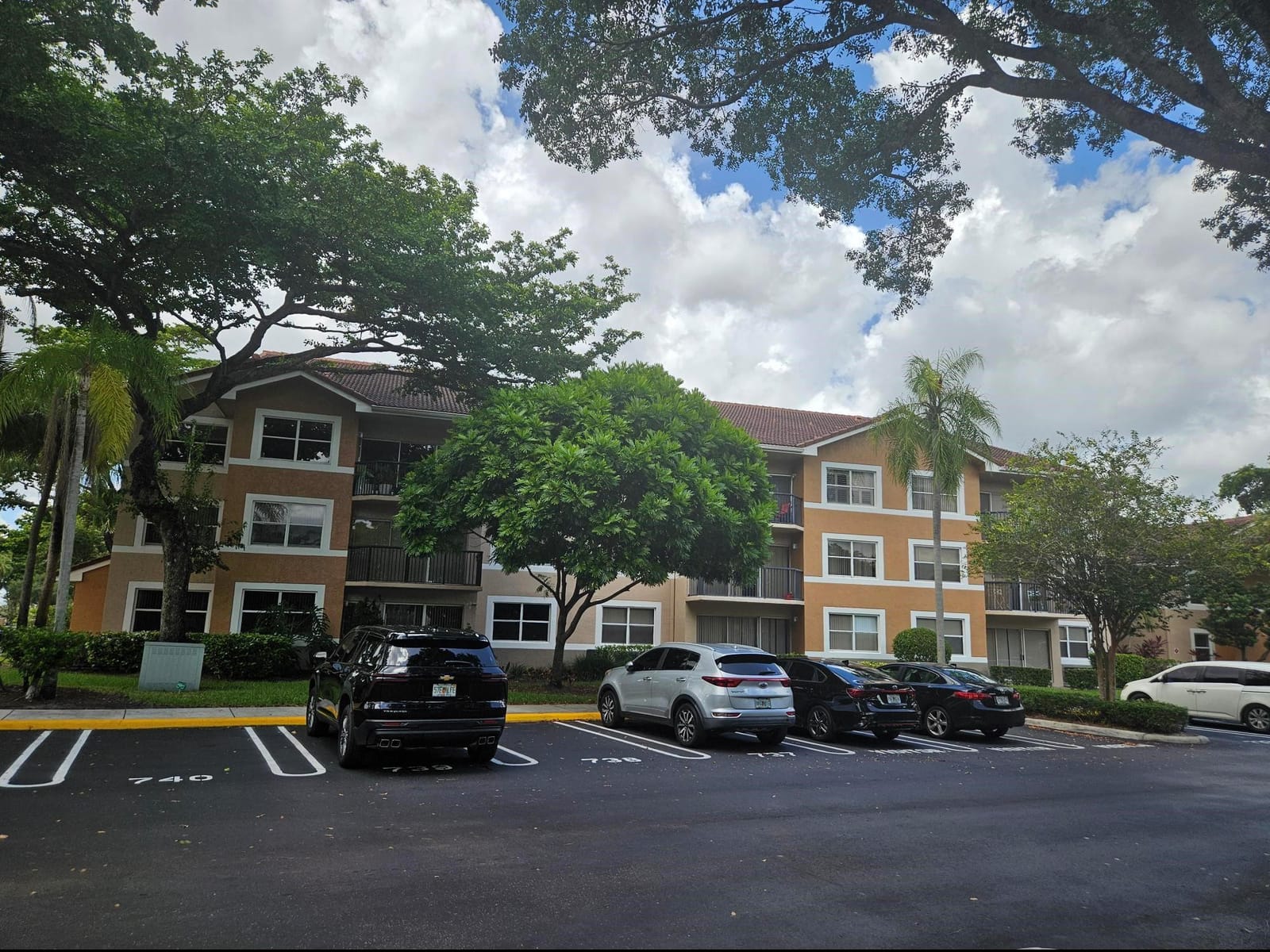 8721 Wiles Road 106, Coral Springs, FL 33067 - photo 1 of 14