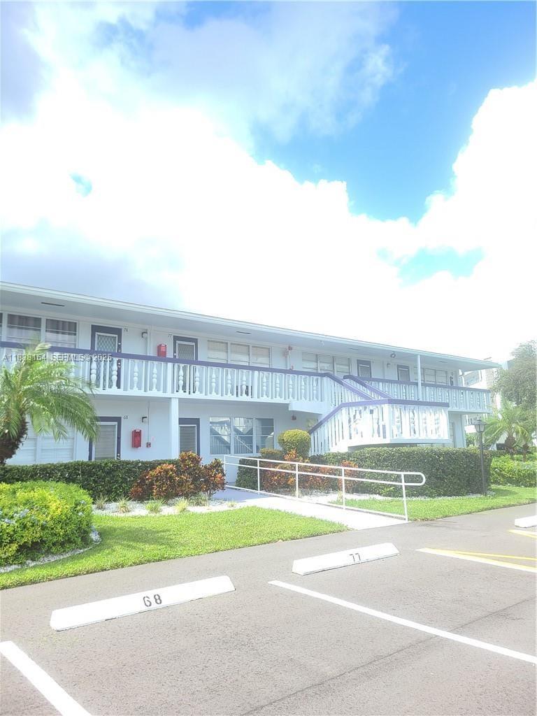82 Oakridge G 82, Deerfield Beach, FL 33442, Deerfield Beach