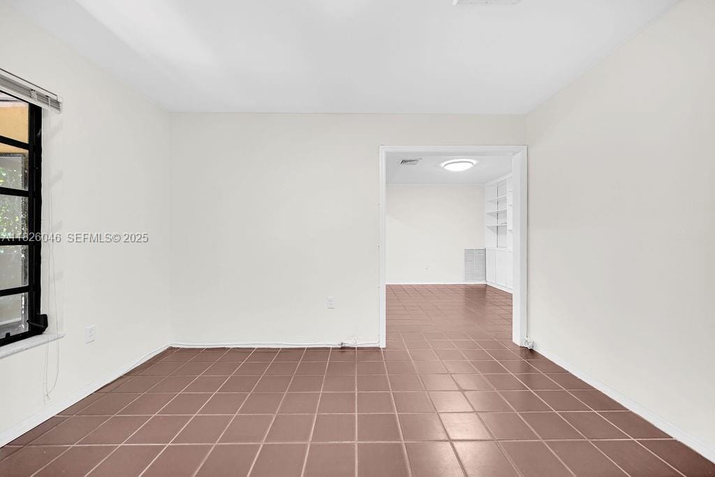 527 Gerona Avenue, Coral Gables, FL 33146 photo 13