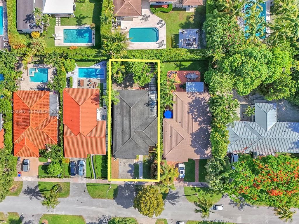 527 Gerona Avenue, Coral Gables, FL 33146 photo 3