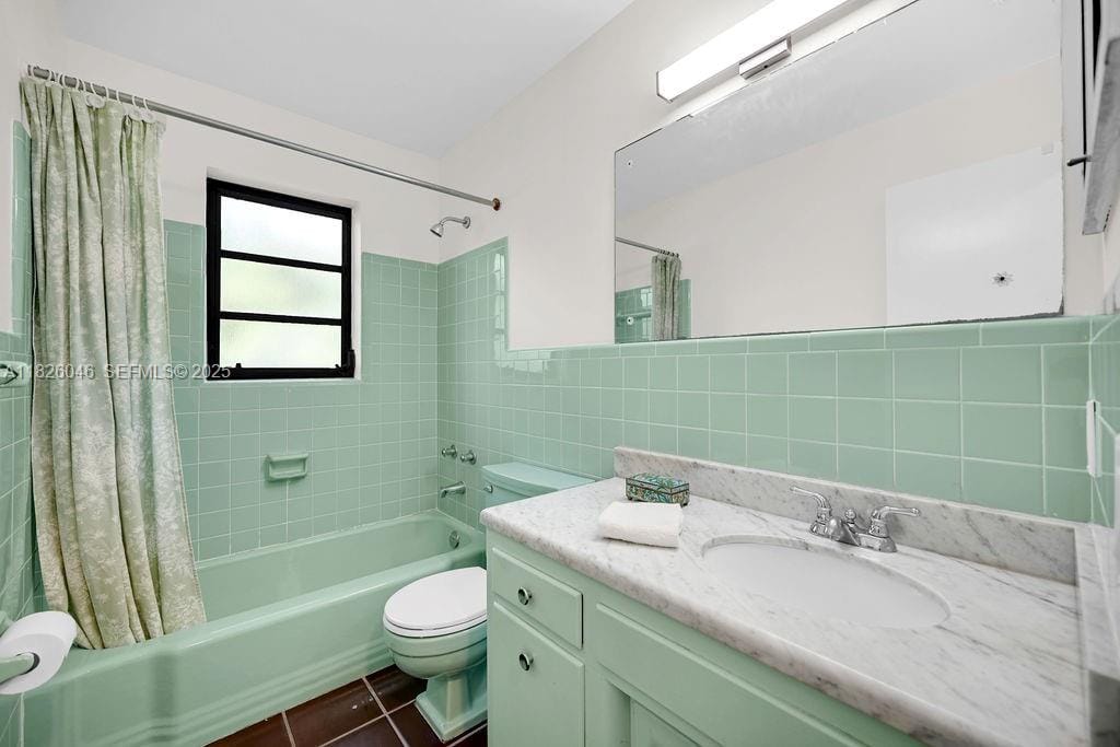 527 Gerona Avenue, Coral Gables, FL 33146 photo 24