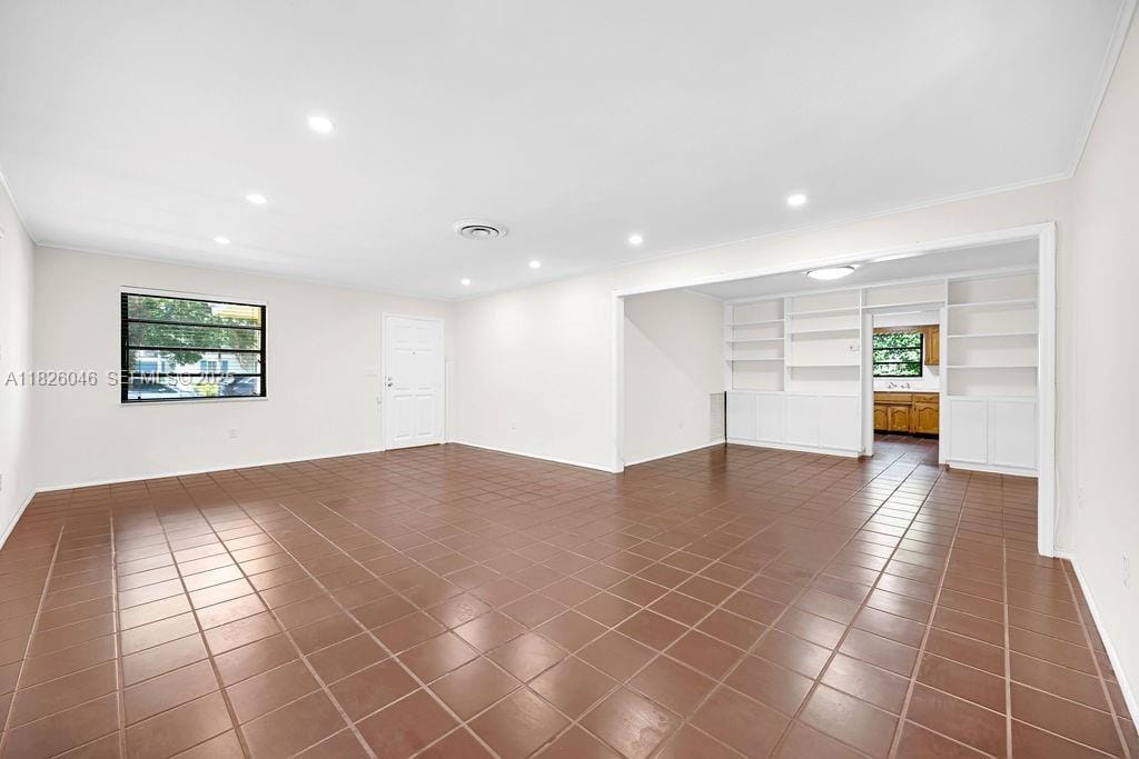 527 Gerona Avenue, Coral Gables, FL 33146 photo 10