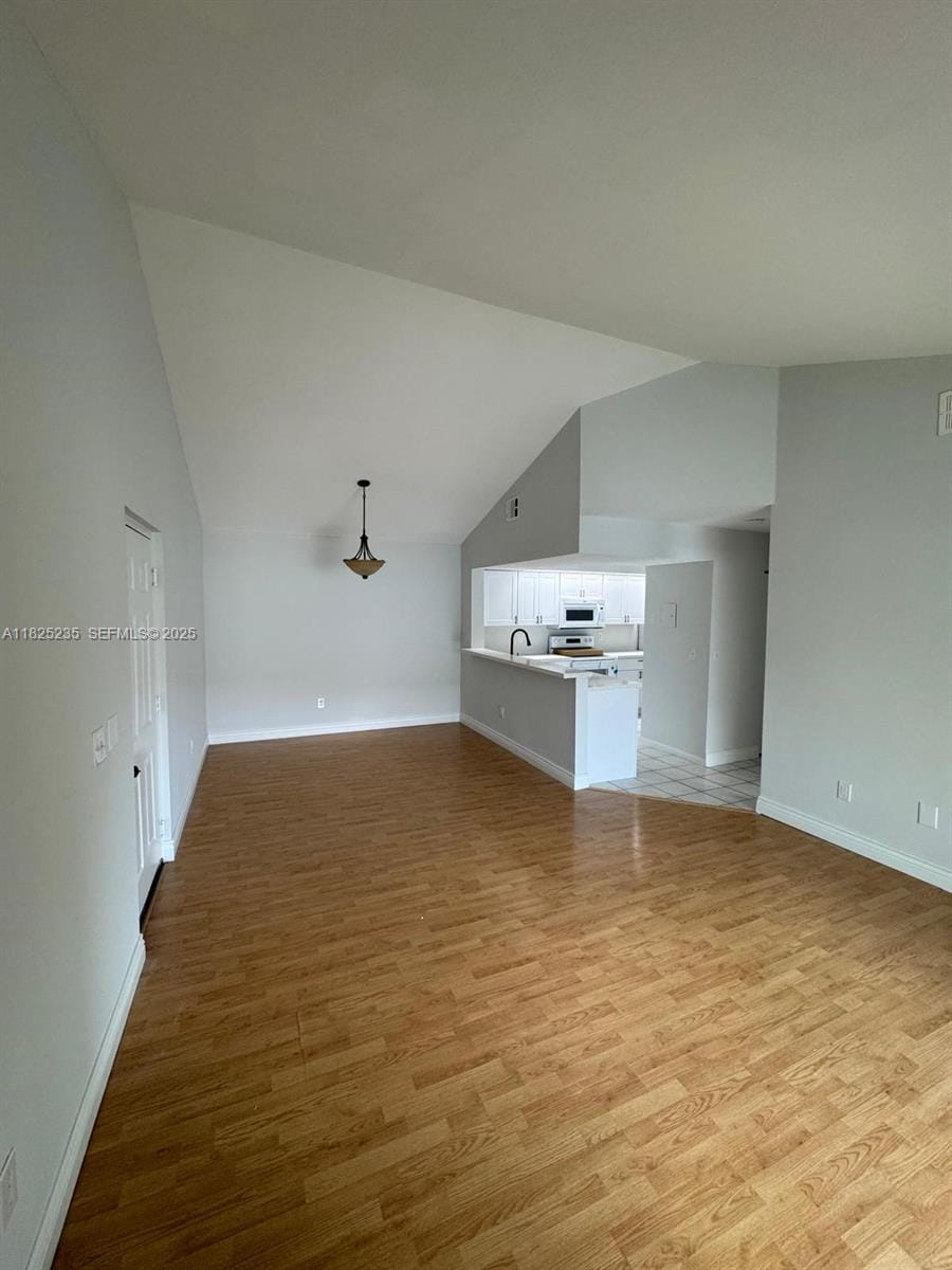 18880 NW 57th Avenue 306, Hialeah, FL 33015 photo 5