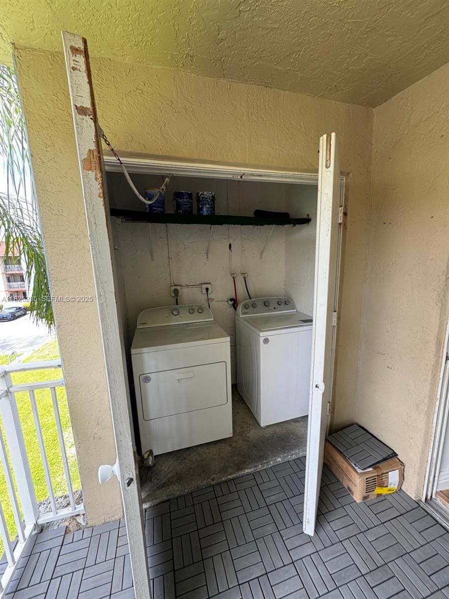 18880 NW 57th Avenue 306, Hialeah, FL 33015 photo 8