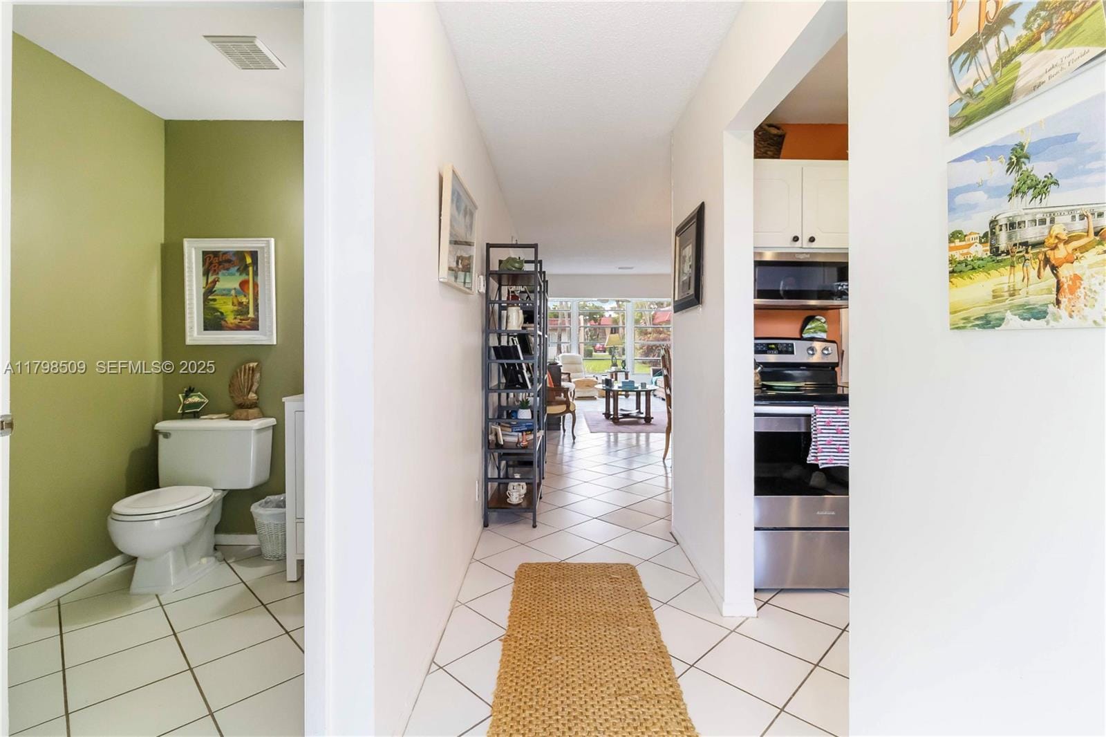 302 Lake Evelyn Drive — photo 5