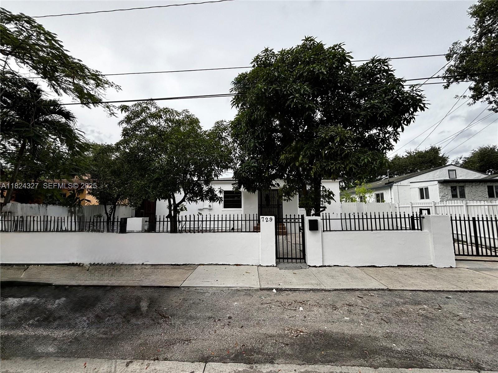 Sold home at 729 NW 55th Street, Miami, FL 33127