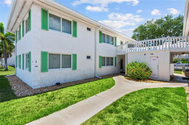 1801 NE 62nd Street 130, sold in Georgian Court, Fort Lauderdale, FL