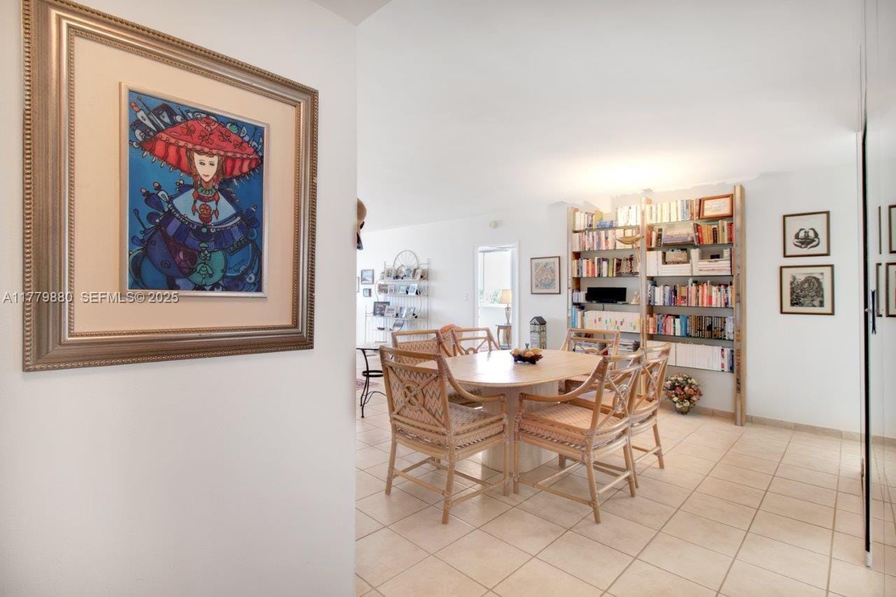 5005 Collins Avenue 319, Miami Beach, FL 33140 photo 2