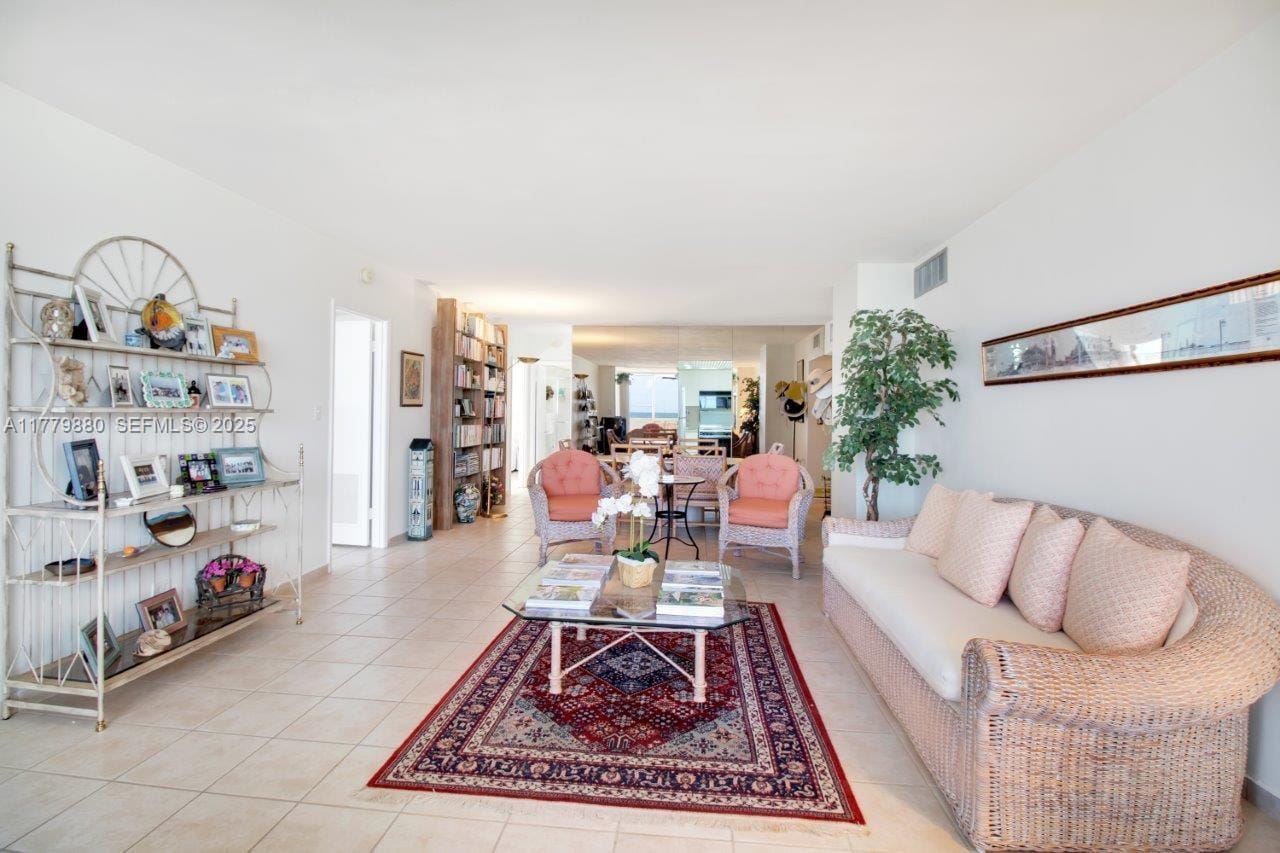 5005 Collins Avenue 319, Miami Beach, FL 33140 photo 8