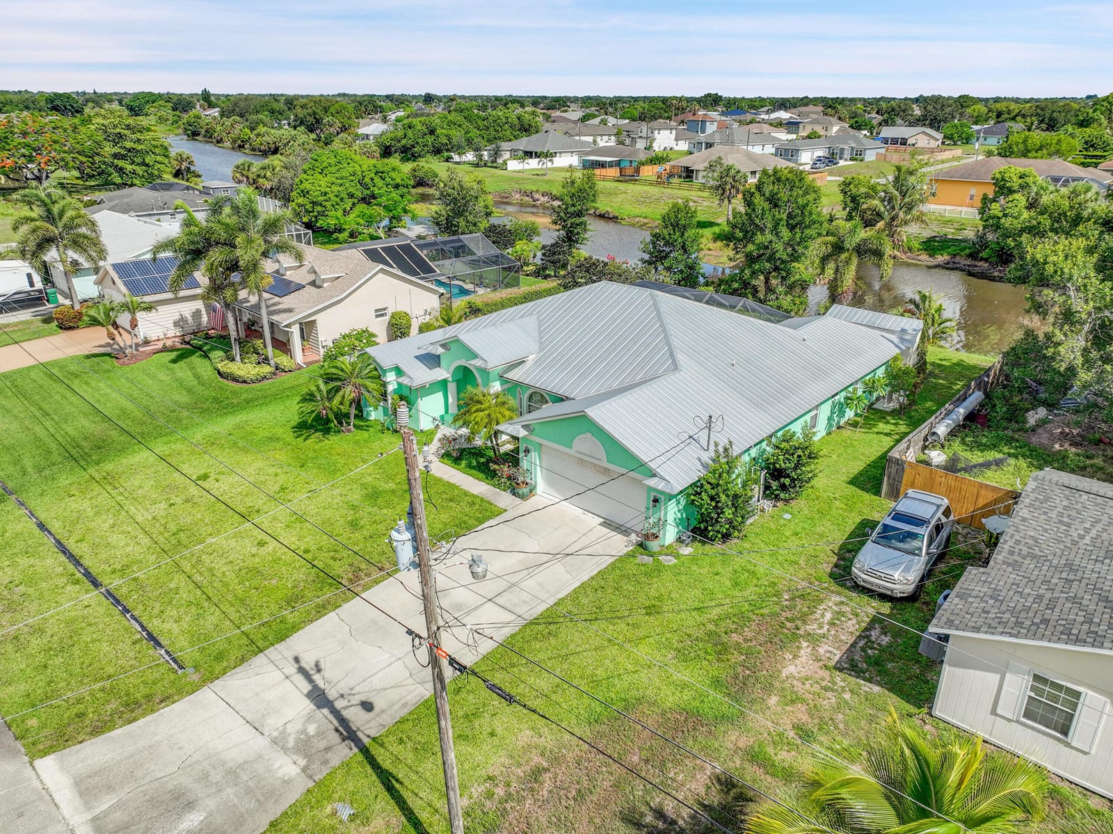 385 SW North Quick Circle, Port St. Lucie, FL 34953