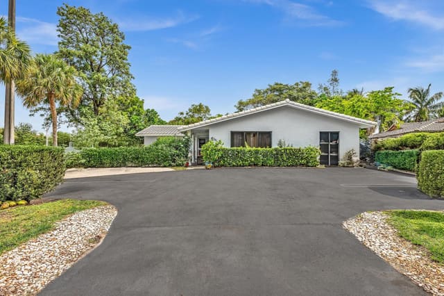 3741 Riverside Drive, Coral Springs, FL 33065