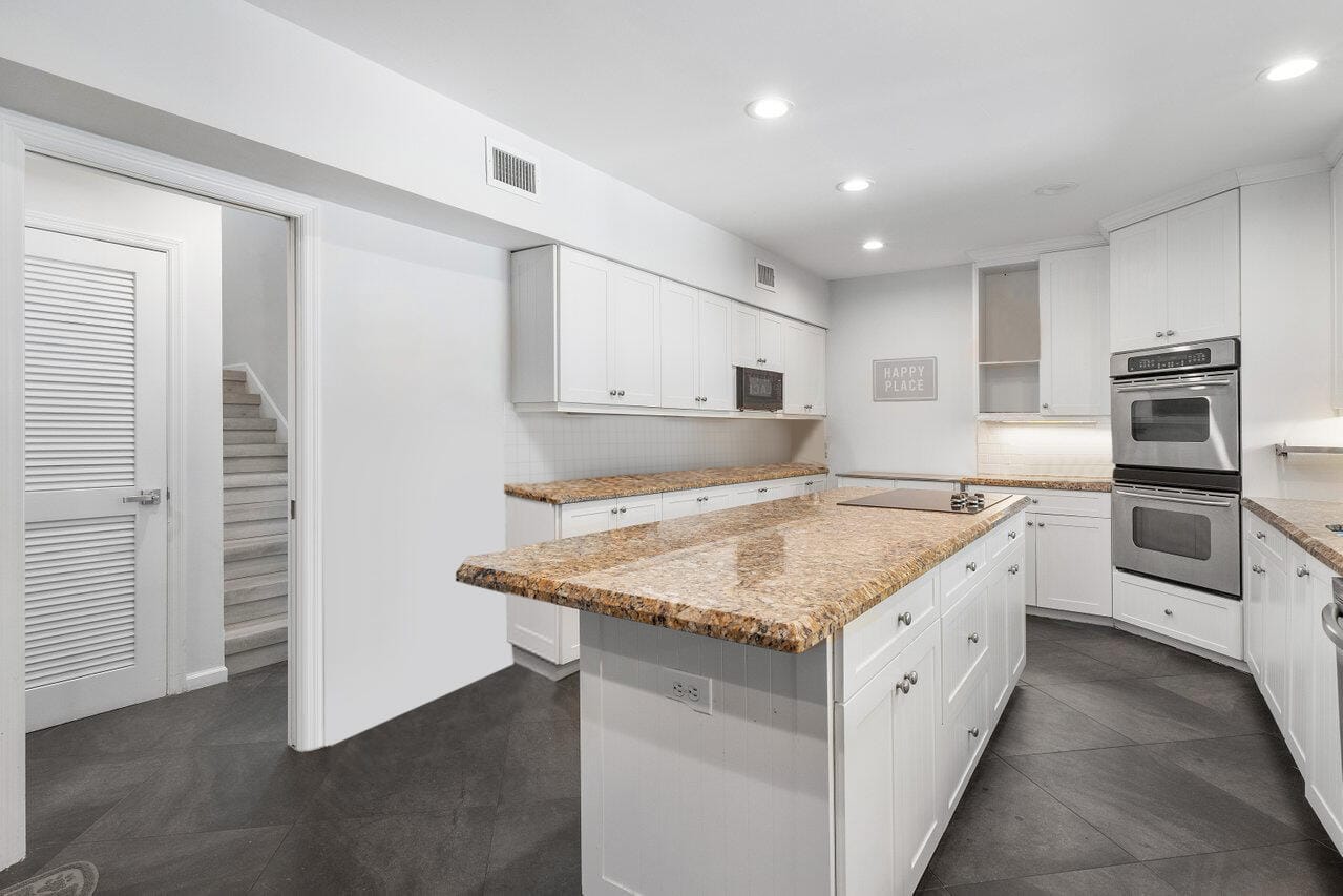 1002 NW 5th Avenue — photo 10