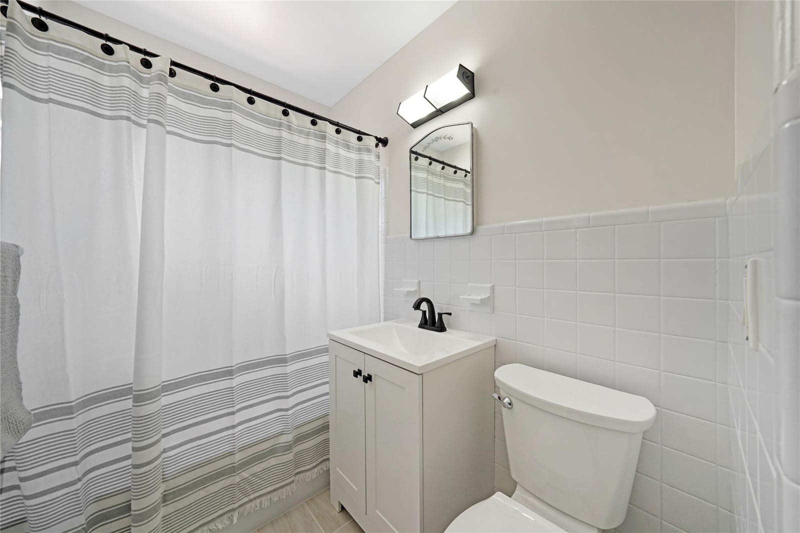 2446 Adams Street — photo 12
