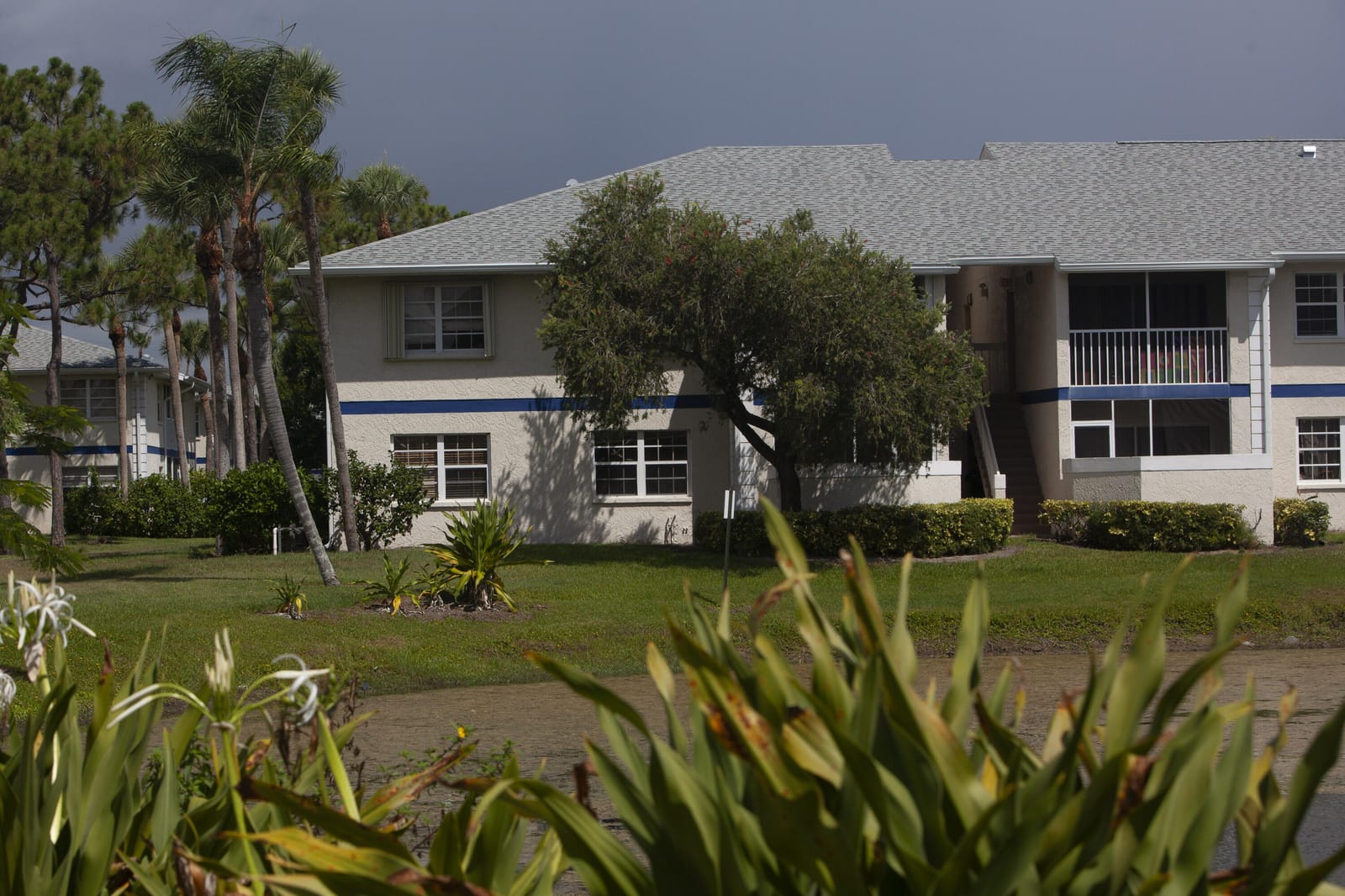 1531 SE Royal Green 102 Circle 102, Port St. Lucie, FL 34952 photo 2