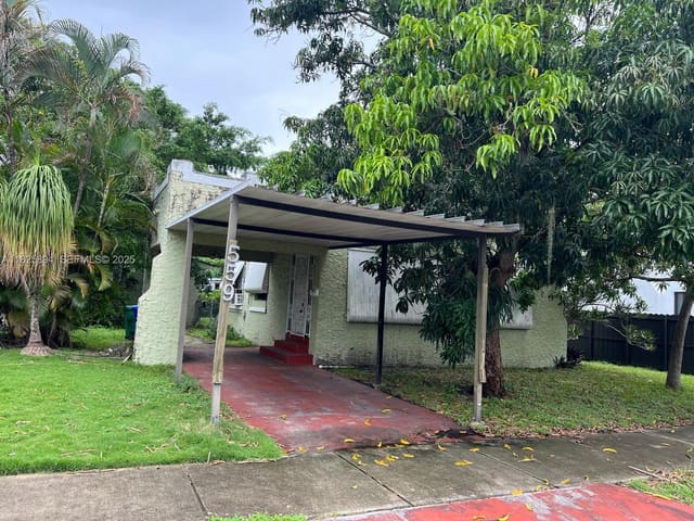 559 NW 44th Street, Miami, FL 33127