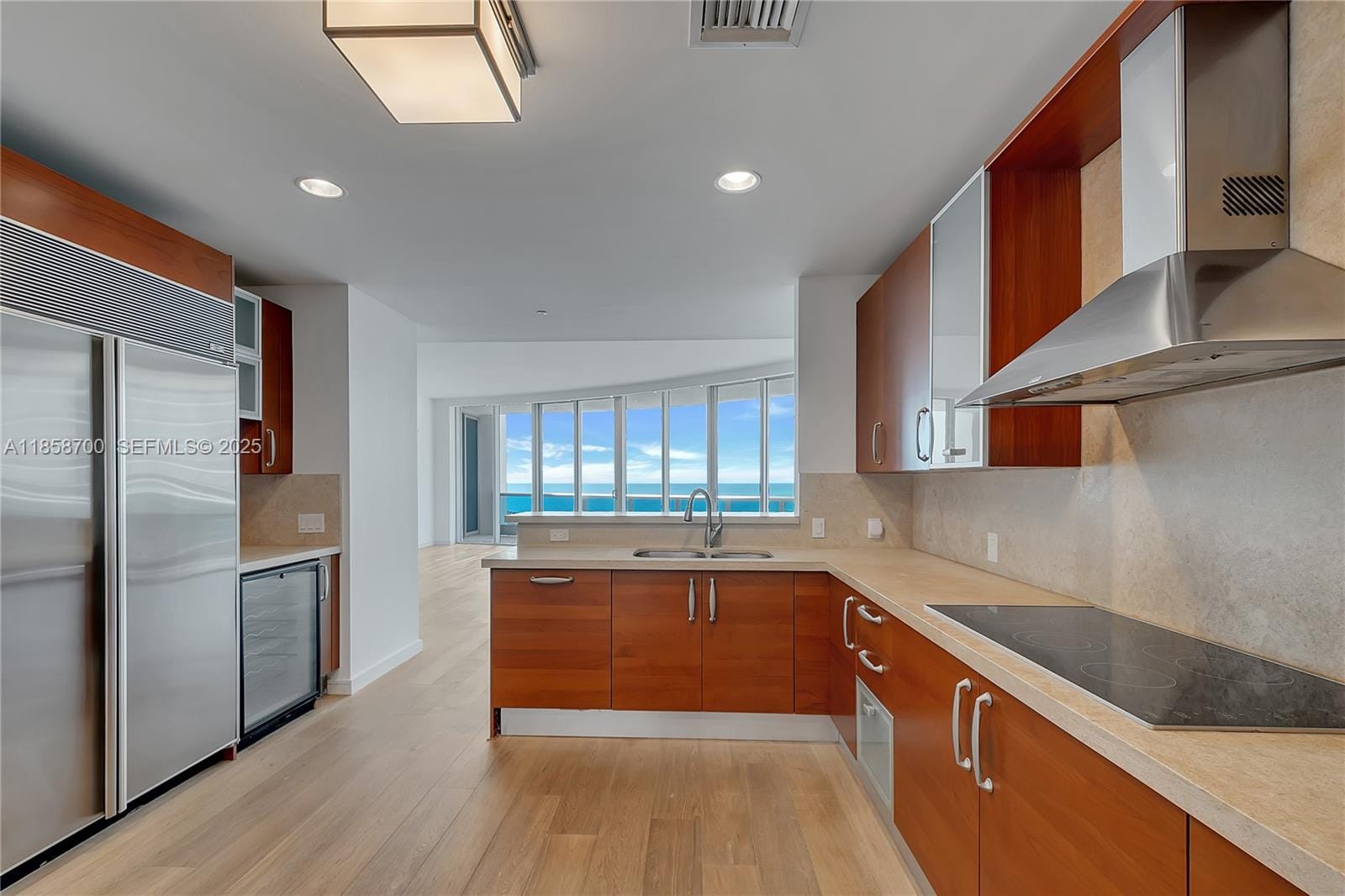 5959 Collins Avenue 802 — photo 11
