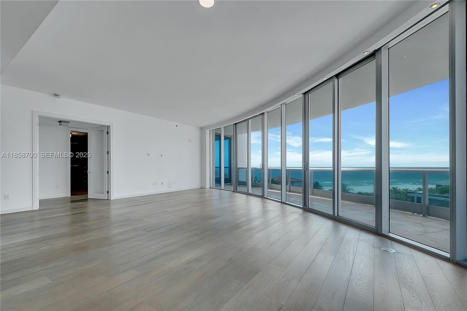 5959 Collins Avenue 802 — photo 7
