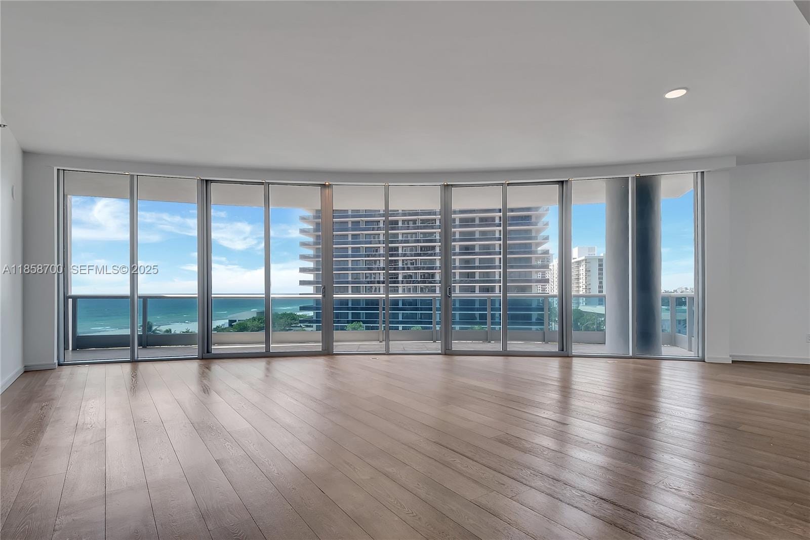 5959 Collins Avenue 802 — photo 8
