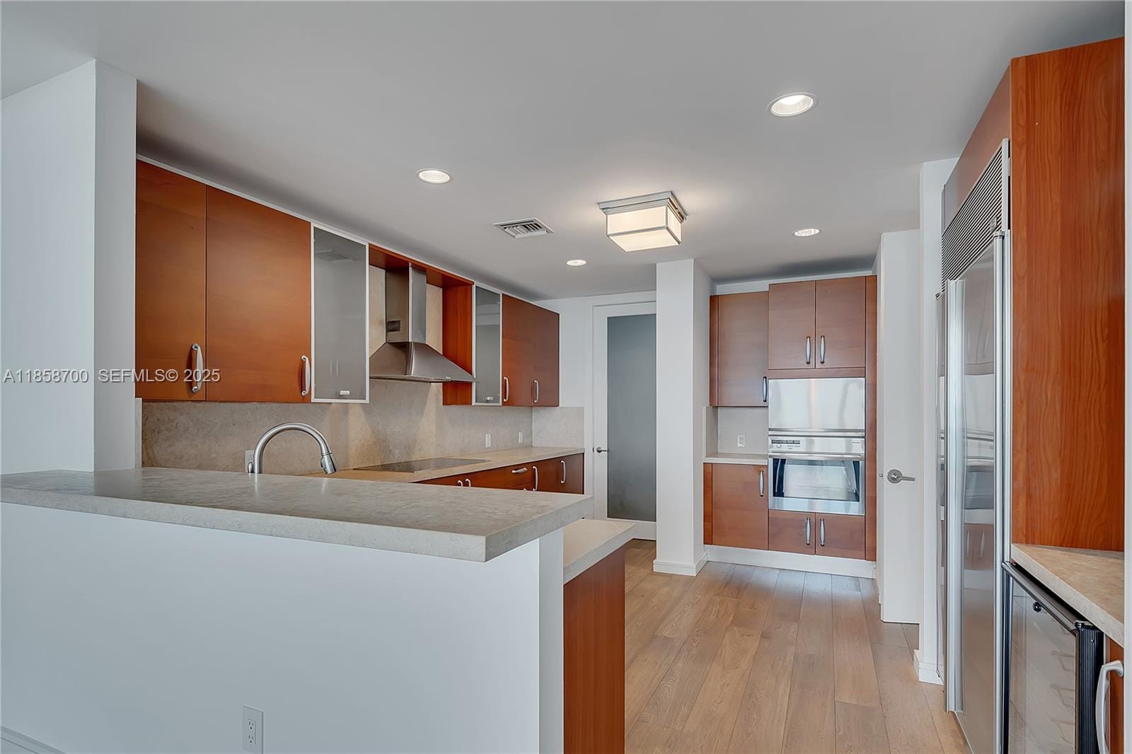 5959 Collins Avenue 802 — photo 9