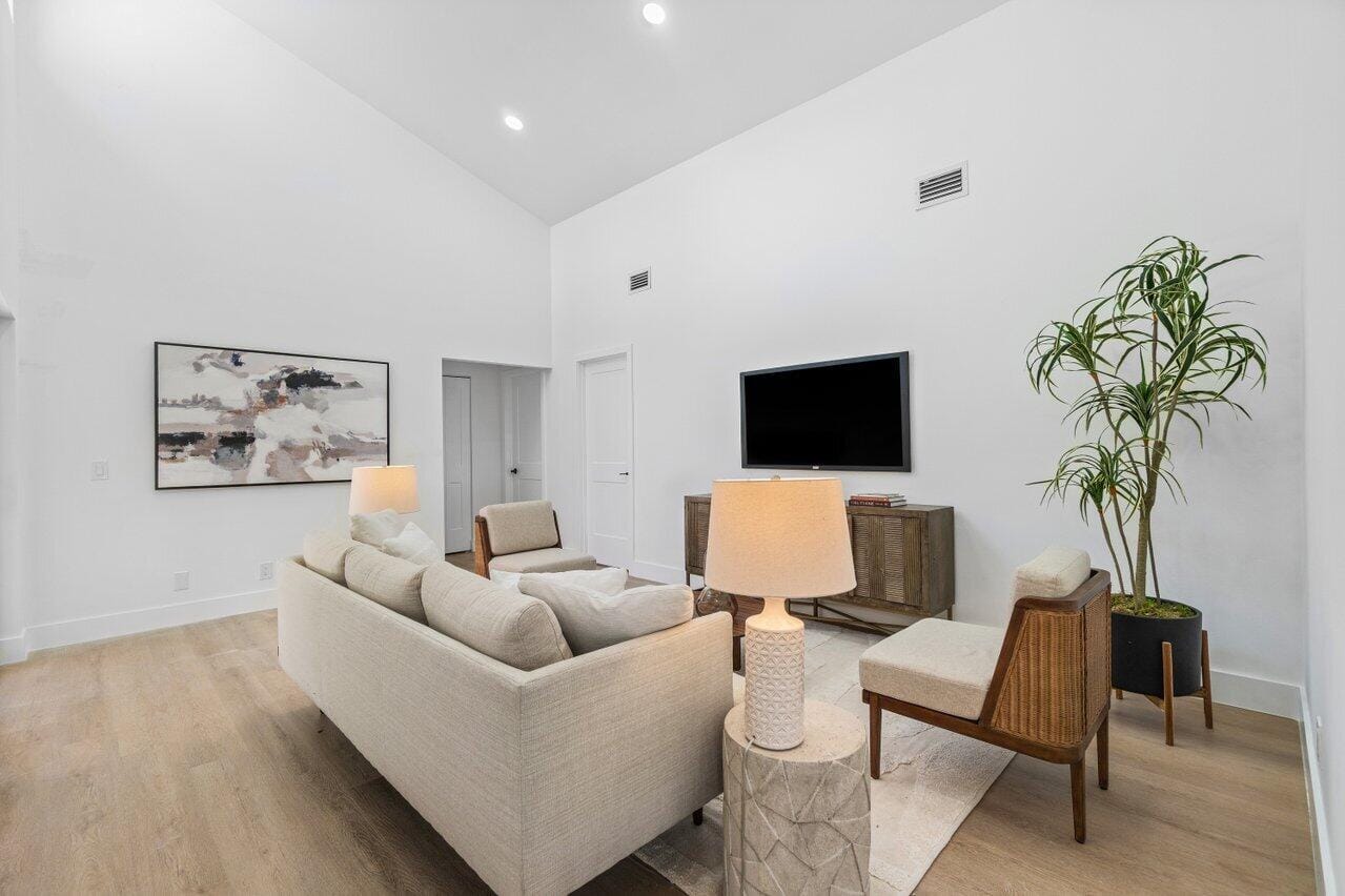 4408 Nicole Circle — photo 5