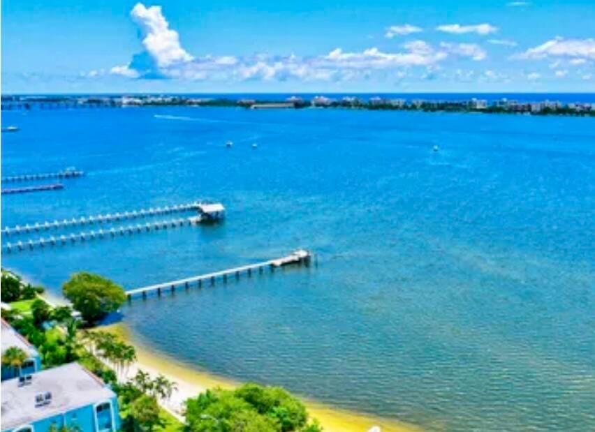 1502 S Lakeside Drive 217, Lake Worth Beach, FL 33460 photo 25