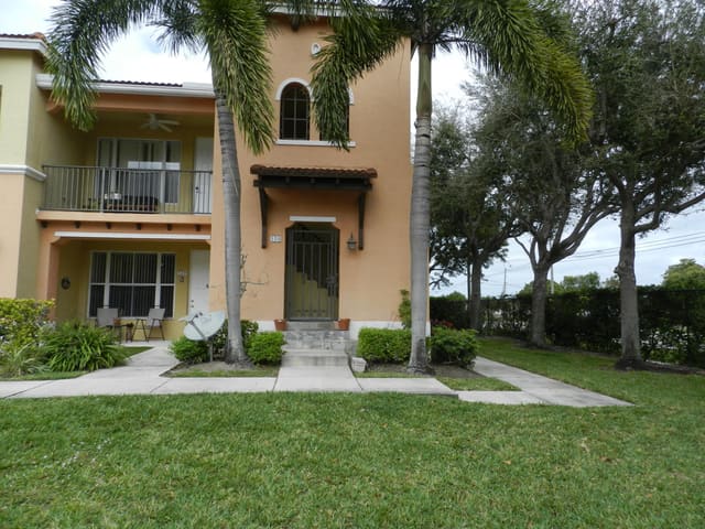3569 Forest Hill Boulevard 108, sold in Rosemont Condo, Palm Springs, FL