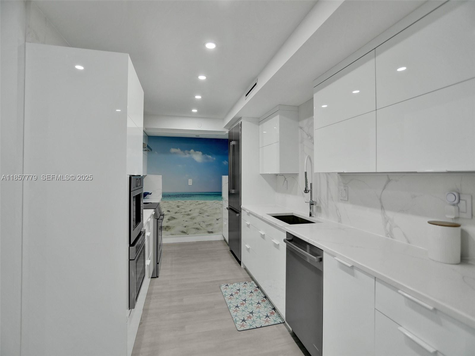 1155 Hillsboro Mile 202, Hillsboro Beach, FL 33062 photo 27
