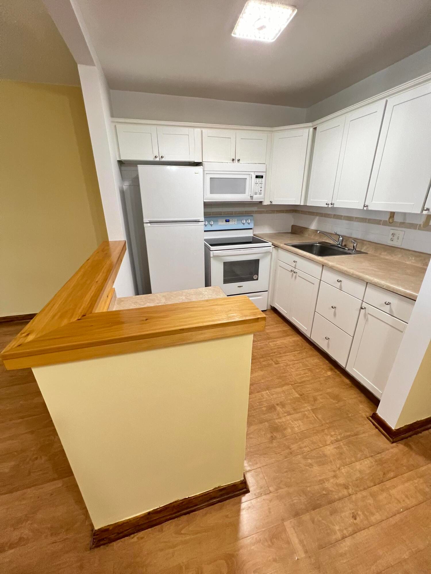135 Camden F, West Palm Beach, FL 33417