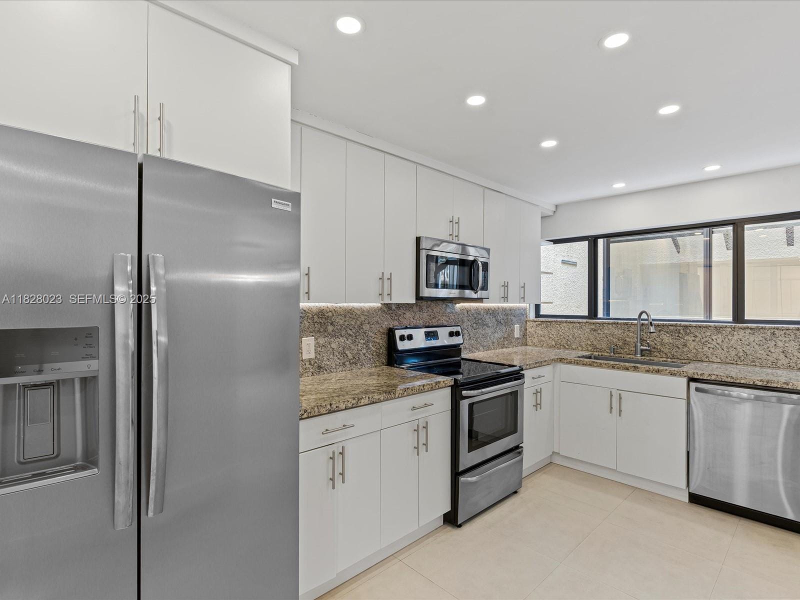 8075 SW 86th Terrace, Miami, FL 33143 photo 14