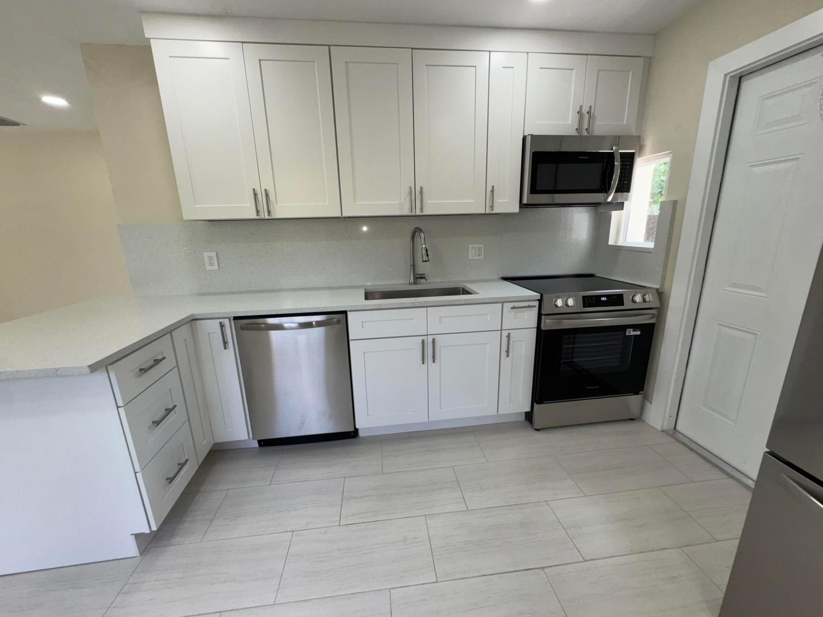 748 Aspen Road — photo 9