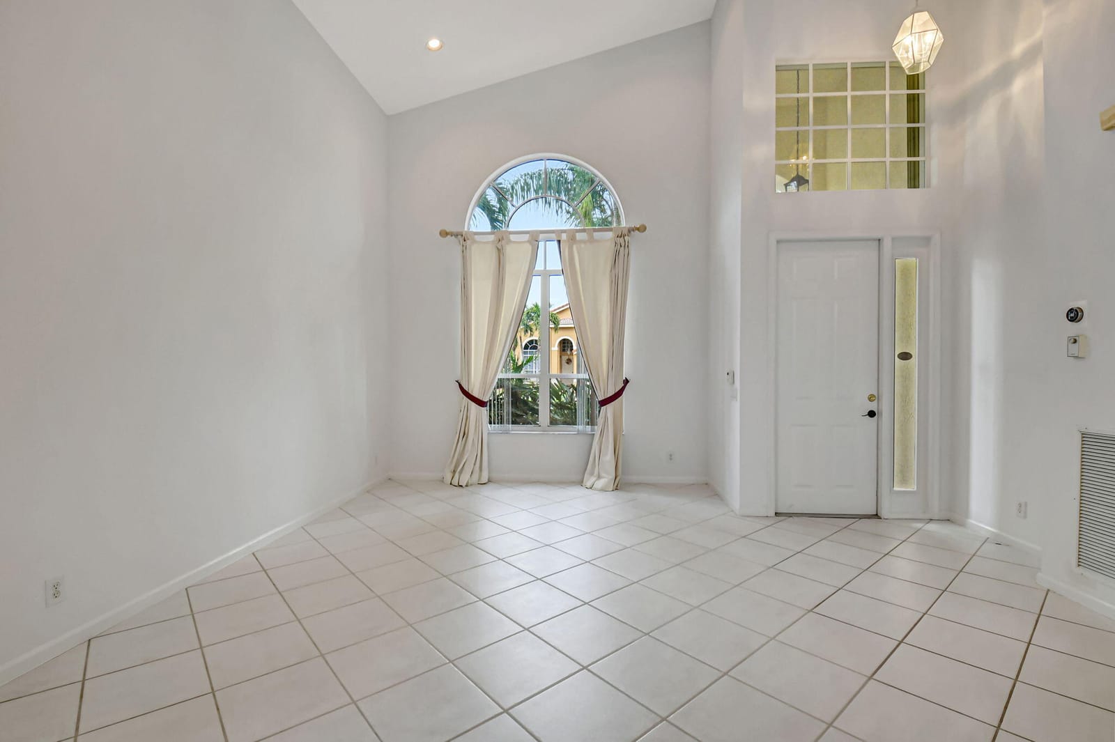 7518 Colony Lake Drive — photo 5
