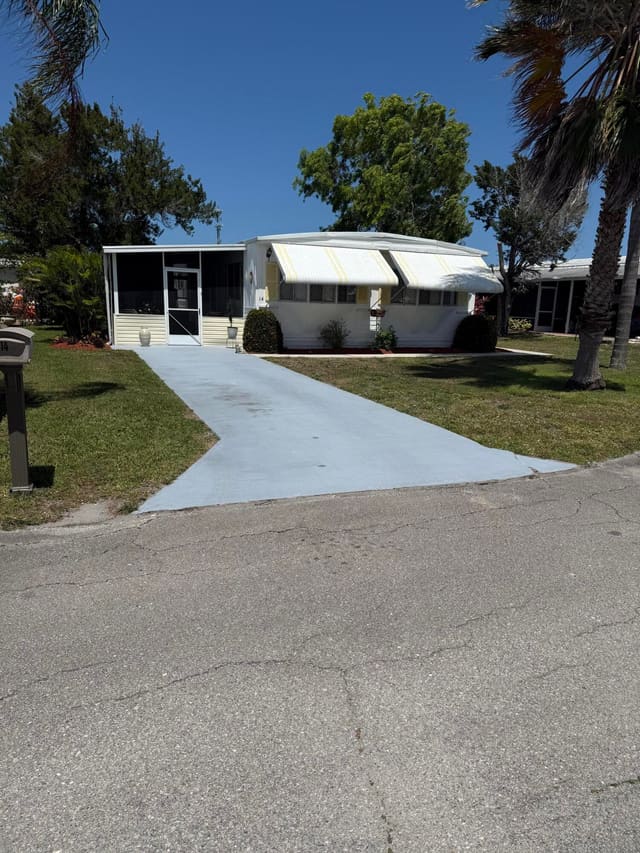 14 SE Hildalgo Lane, Port St. Lucie, FL 34952